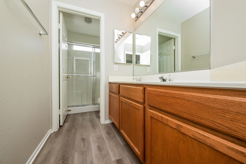 3,060/Mo, 4846 Little Cayman St North Las Vegas, NV 89031 Bathroom View