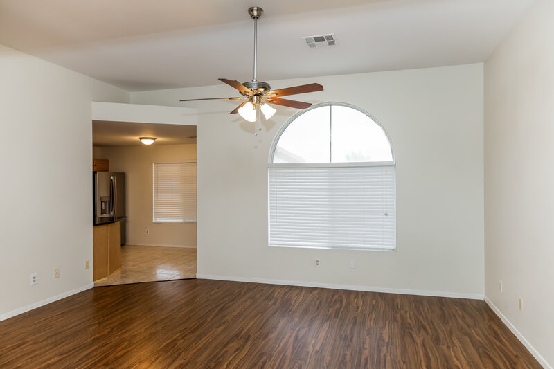 1,900/Mo, 462 Opal Dr Henderson, NV 89015 Living Room View