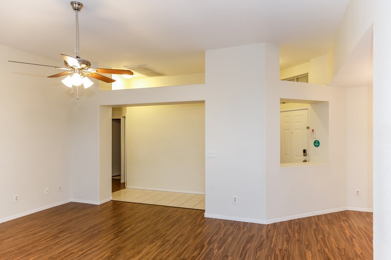 1,900/Mo, 462 Opal Dr Henderson, NV 89015 Living Room View 2