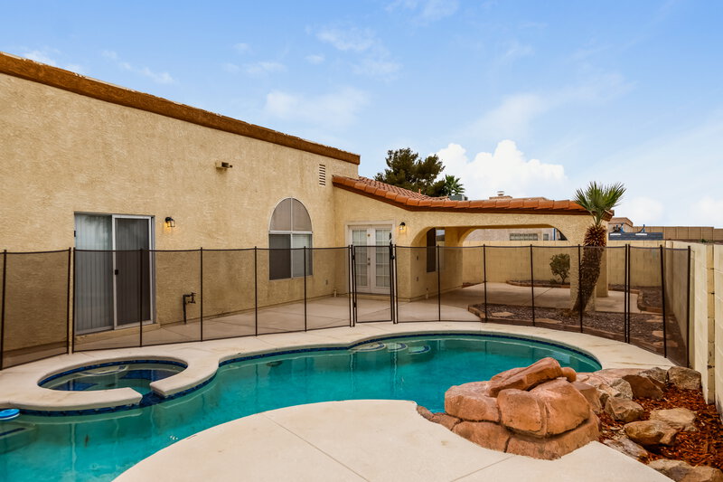 1,900/Mo, 462 Opal Dr Henderson, NV 89015 Rear View