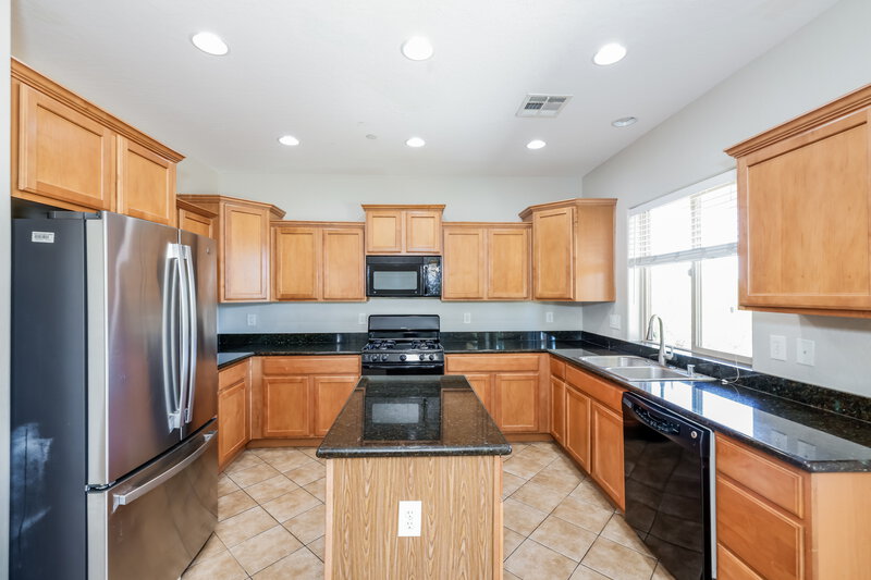 0/Mo, 1038 Copper Palm Ct Henderson, NV 89002 Kitchen View