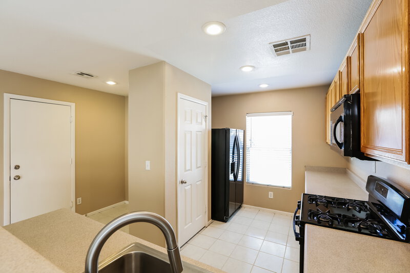 1,845/Mo, 5982 Red Raspberry Ct Las Vegas, NV 89142 Kitchen View