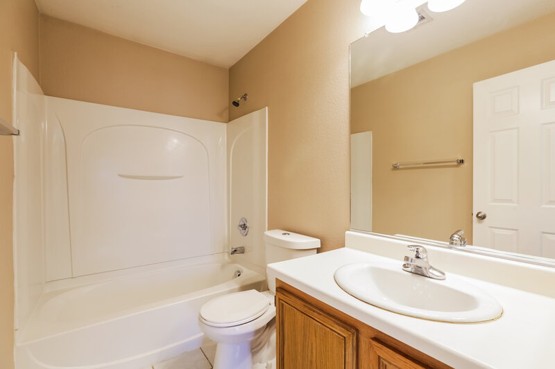 1,845/Mo, 5982 Red Raspberry Ct Las Vegas, NV 89142 Bathroom View
