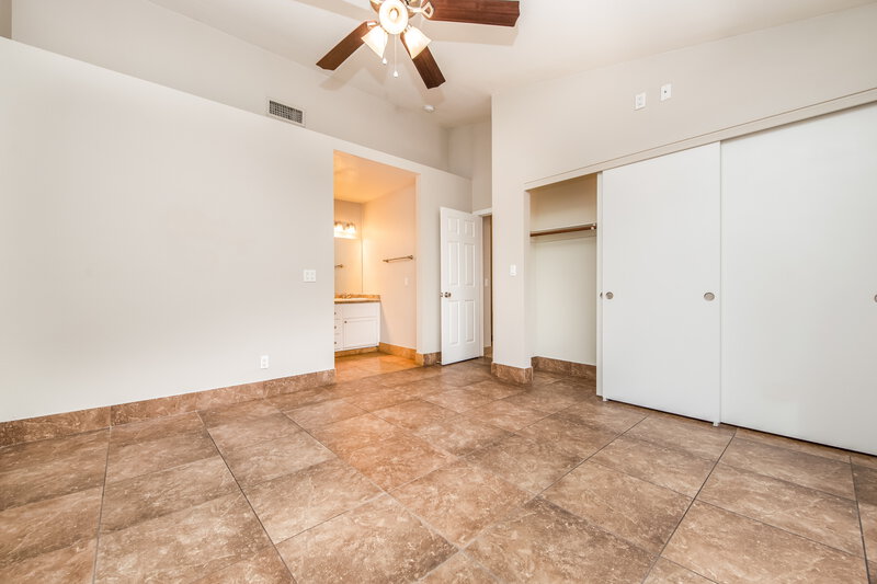 0/Mo, 1532 Helen Belle Dr Las Vegas, NV 89110 Main Bedroom View 2