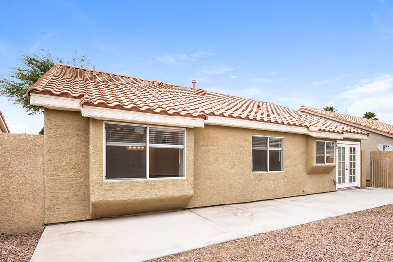 0/Mo, 1532 Helen Belle Dr Las Vegas, NV 89110 Rear View 2