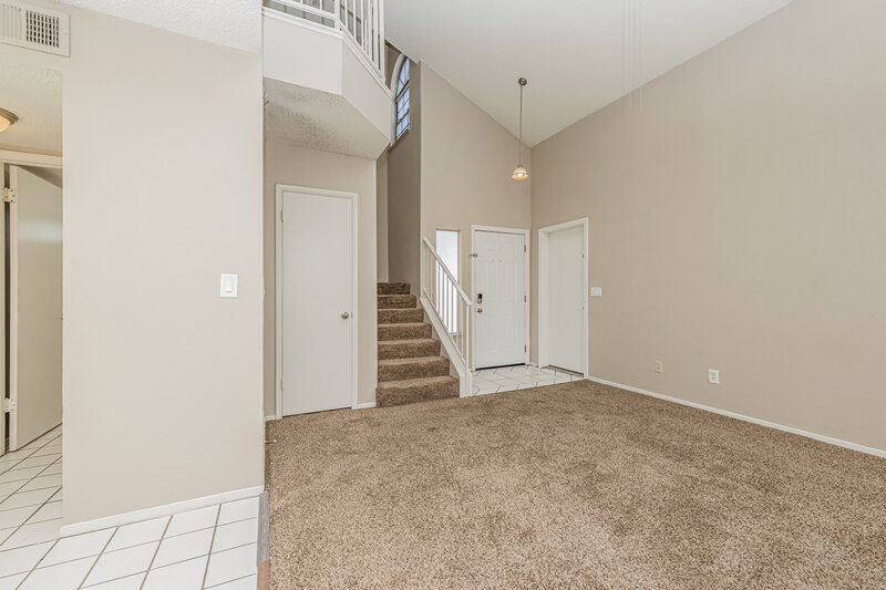 1,880/Mo, 4421 McBride Dr Las Vegas, NV 89108 Living Room View 2