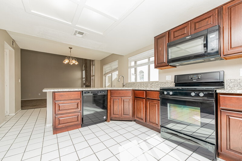 1,880/Mo, 4421 McBride Dr Las Vegas, NV 89108 Kitchen View
