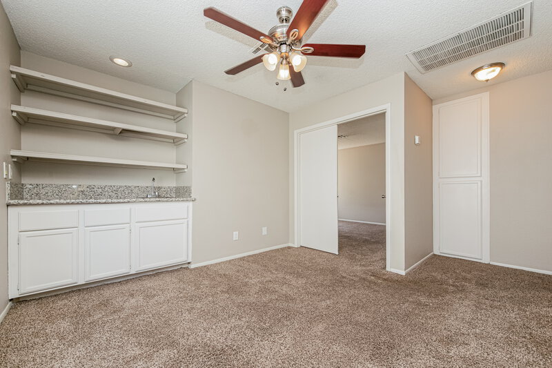 1,880/Mo, 4421 McBride Dr Las Vegas, NV 89108 Loft View 2