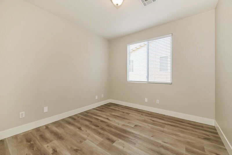 3,040/Mo, 6551 Alma White St Las Vegas, NV 89110 Bedroom View 3
