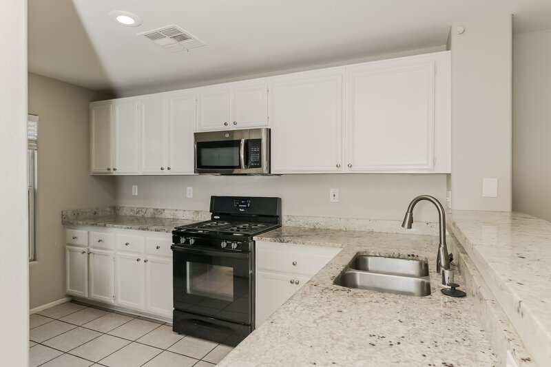 1,965/Mo, 1082 Paradise Coach Dr Henderson, NV 89002 Kitchen View