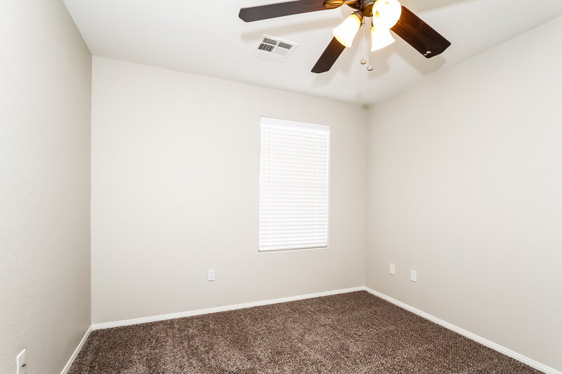 2,145/Mo, 7993 Twain Harte St Las Vegas, NV 89139 Bedroom View 3