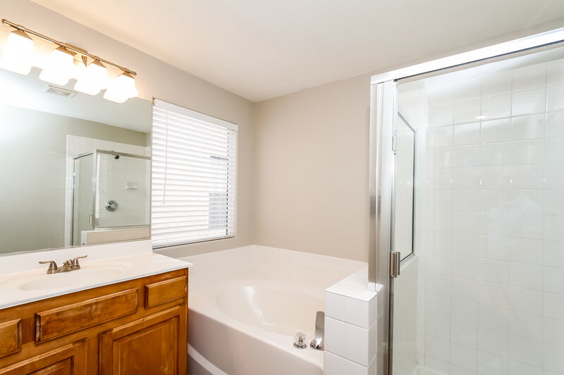 2,145/Mo, 7993 Twain Harte St Las Vegas, NV 89139 Bathroom View