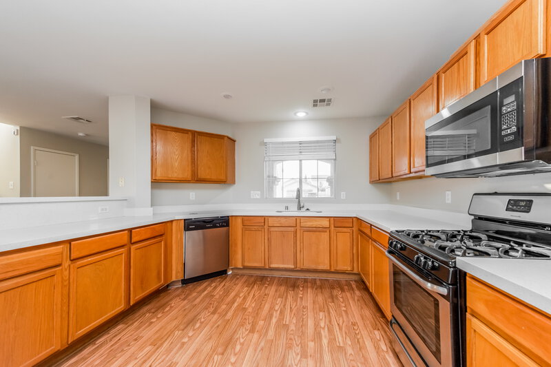 2,040/Mo, 8624 Majestic Pine Ave Las Vegas, NV 89143 Kitchen View