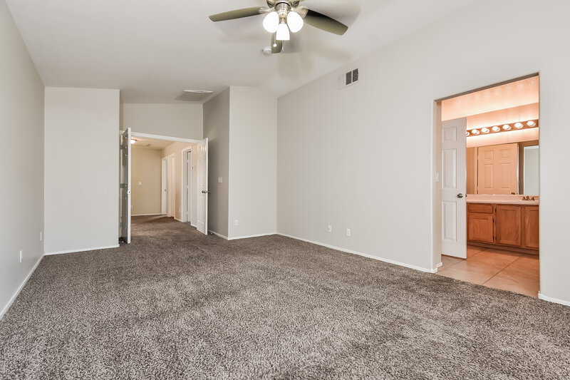 2,555/Mo, 3940 Camryn Holly St Las Vegas, NV 89129 Main Bedroom View 2