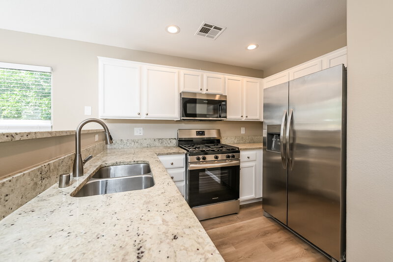 1,895/Mo, 10571 Alondra Peak St Las Vegas, NV 89183 Kitchen View
