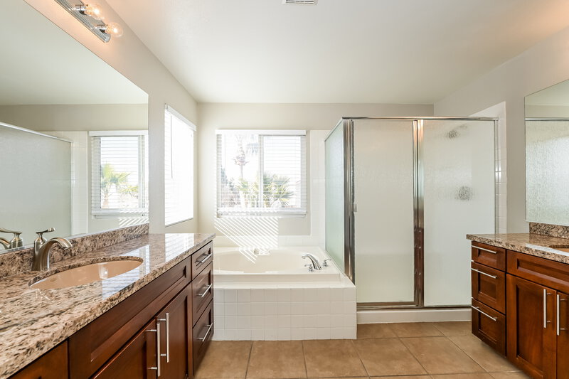 3,505/Mo, 311 Carolwood Dr Henderson, NV 89074 Main Bathroom View