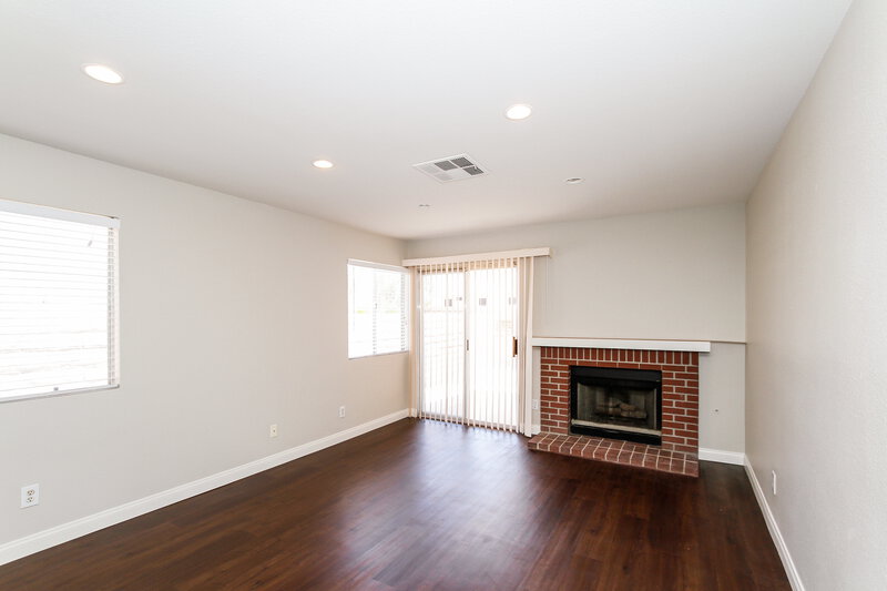 1,910/Mo, 4616 Belshire Dr Las Vegas, NV 89147 Family Room View