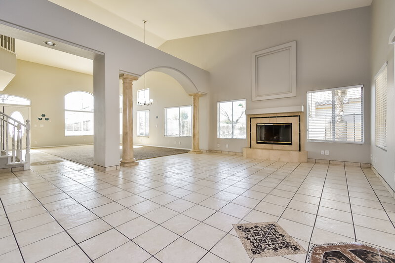 4,450/Mo, 6228 Morning Vista Dr Las Vegas, NV 89110 Living Room View