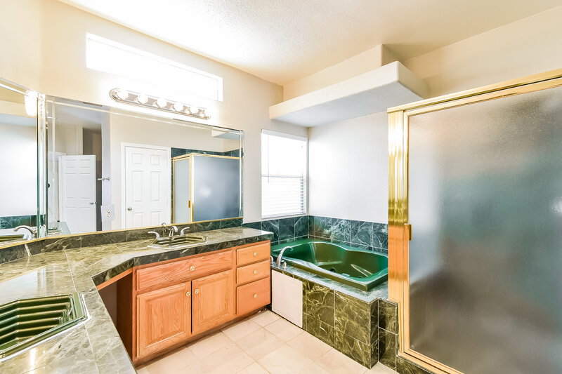 4,450/Mo, 6228 Morning Vista Dr Las Vegas, NV 89110 Kitchen View