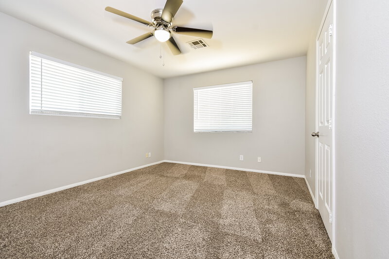 4,450/Mo, 6228 Morning Vista Dr Las Vegas, NV 89110 Main Bedroom View 2