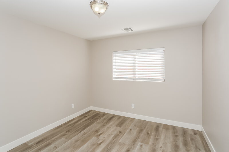 2,365/Mo, 7483 Edgecove Ct Las Vegas, NV 89139 Bedroom View 3