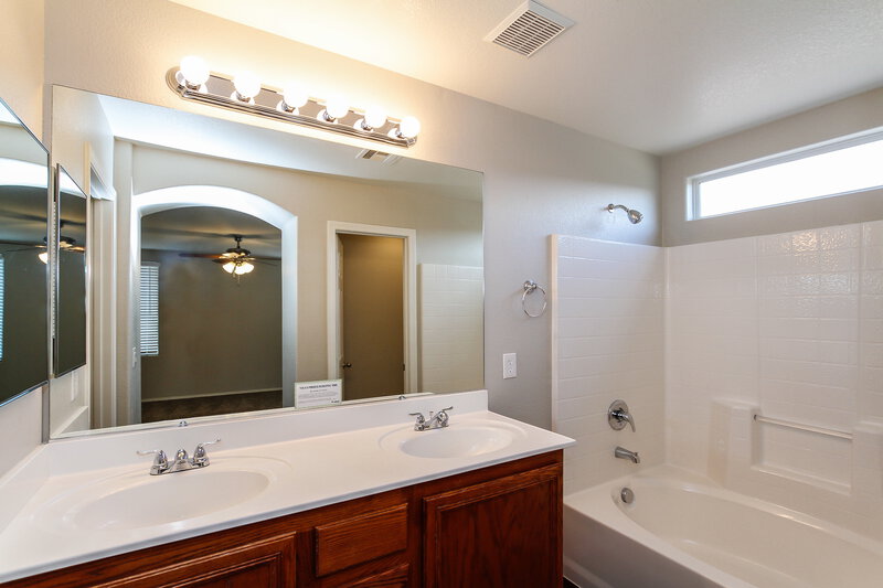 2,020/Mo, 7416 Emerald Glow St Las Vegas, NV 89123 Master Bathroom View