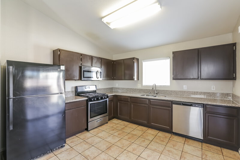 2,040/Mo, 5420 Pepperpike Ave Las Vegas, NV 89130 Kitchen View