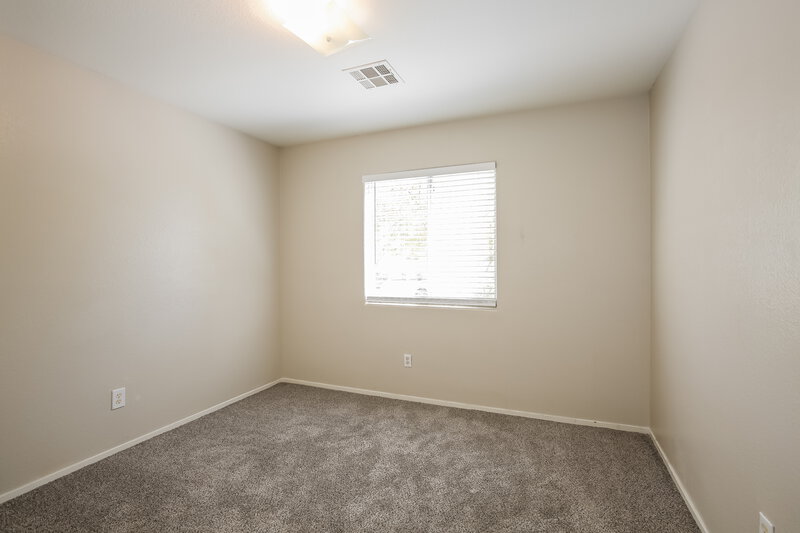 1,885/Mo, 5420 Pepperpike Ave Las Vegas, NV 89130 Bedroom View 2