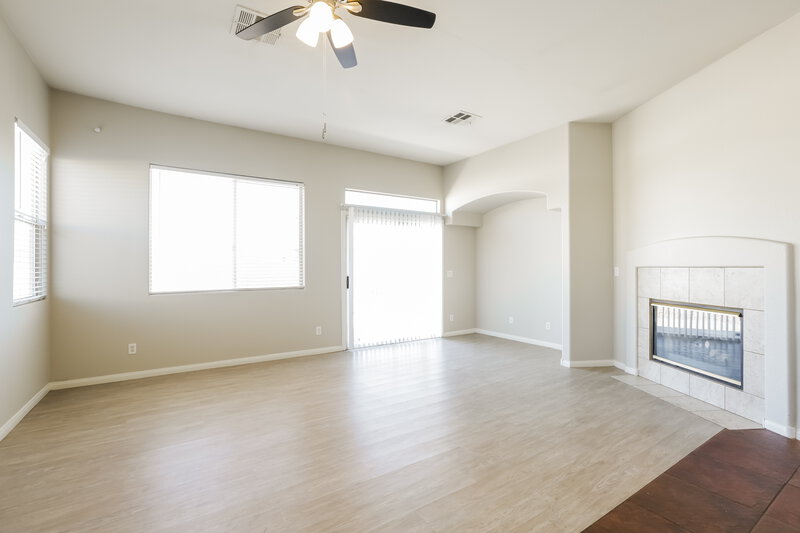 0/Mo, 5926 Garden Vista St Las Vegas, NV 89113 Living Room View