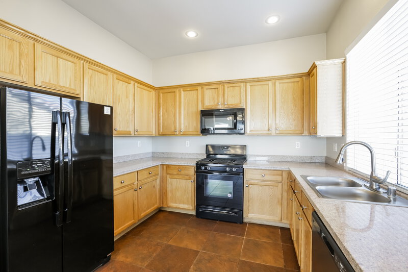 0/Mo, 5926 Garden Vista St Las Vegas, NV 89113 Kitchen View 2