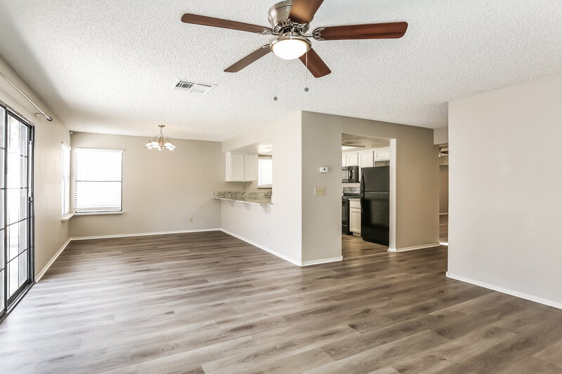 2,300/Mo, 9532 Wooden Pier Way Las Vegas, NV 89117 Living Room View 4