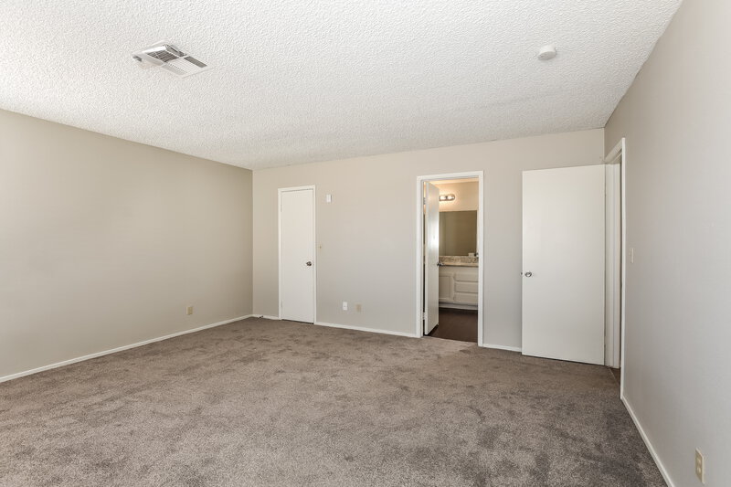 2,300/Mo, 9532 Wooden Pier Way Las Vegas, NV 89117 Bedroom View 2