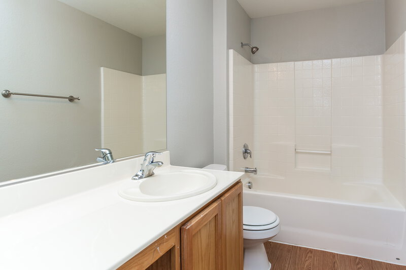 3,040/Mo, 3853 Hollycroft Dr North Las Vegas, NV 89081 Bathroom View