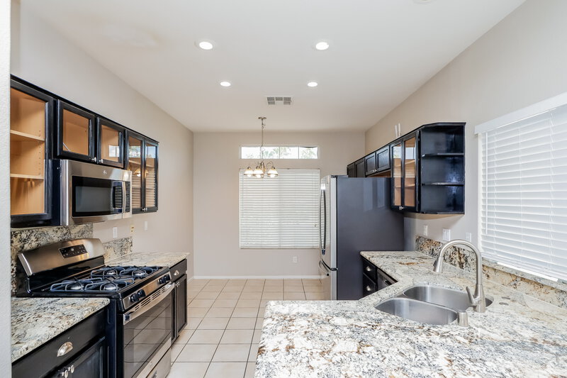 2,755/Mo, 2479 Crystal Ship Ct Henderson, NV 89052 Kitchen View