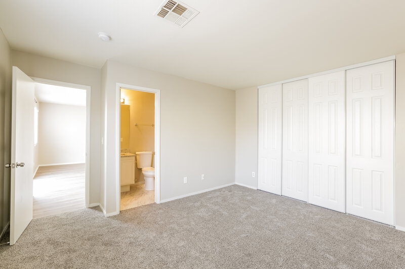 1,940/Mo, 841 Tollbrook Way Henderson, NV 89011 Main Bedroom View