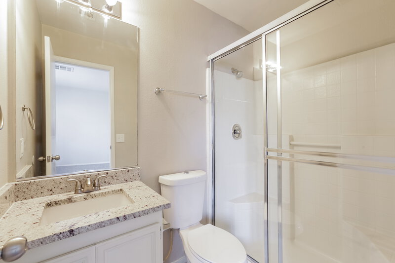 1,940/Mo, 841 Tollbrook Way Henderson, NV 89011 Main Bathroom View