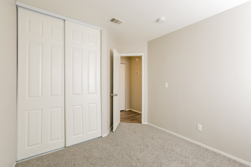 1,940/Mo, 841 Tollbrook Way Henderson, NV 89011 Bedroom View 4
