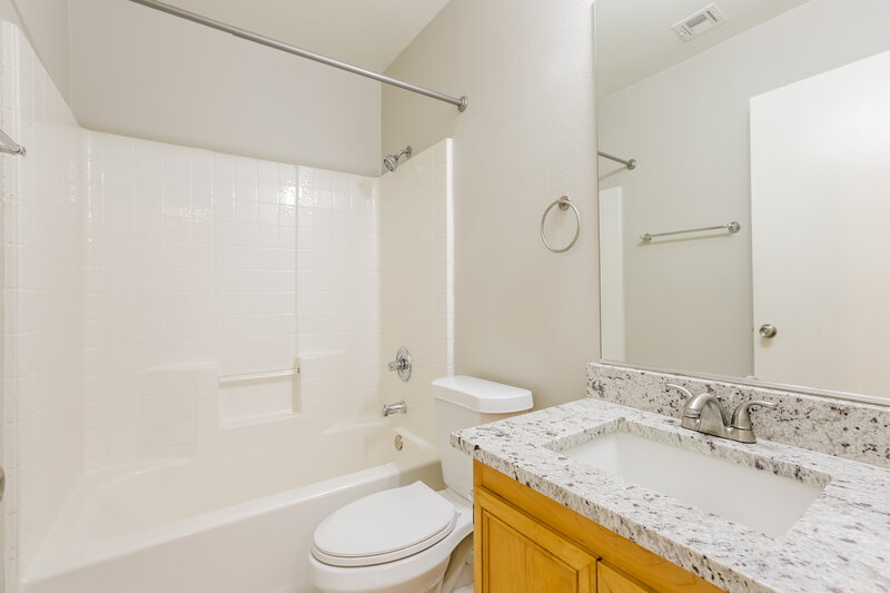 1,940/Mo, 841 Tollbrook Way Henderson, NV 89011 Bathroom View