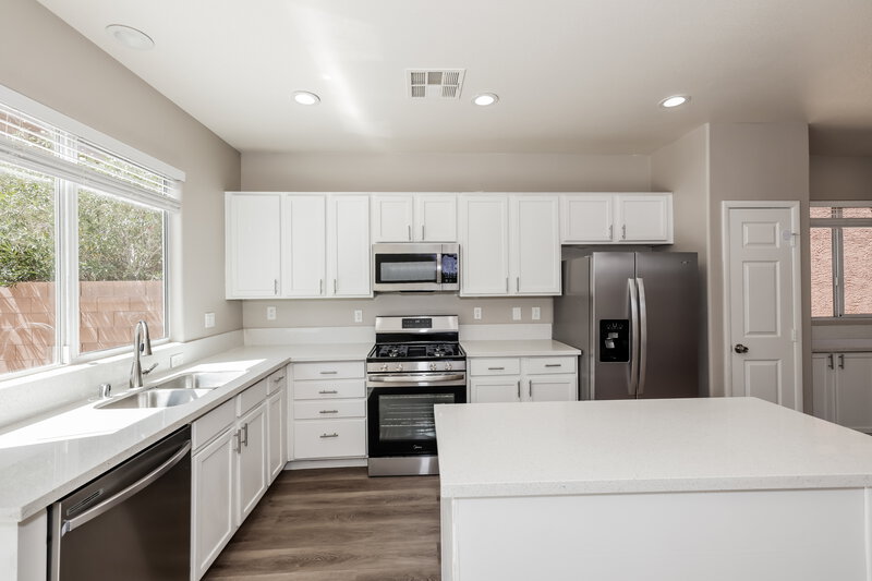 2,220/Mo, 9575 Bachelors Fortune St Las Vegas, NV 89178 Kitchen View