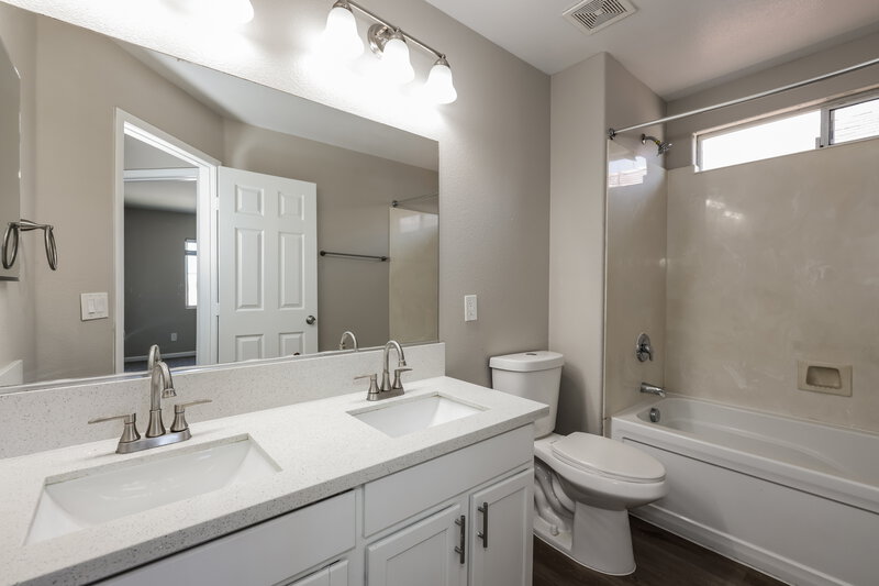 2,220/Mo, 9575 Bachelors Fortune St Las Vegas, NV 89178 Bathroom View 2