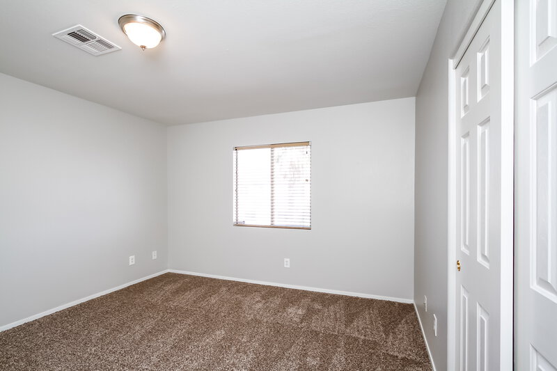 2,350/Mo, 1110 Monarch Mystic Ave North Las Vegas, NV 89081 Bedroom View 2