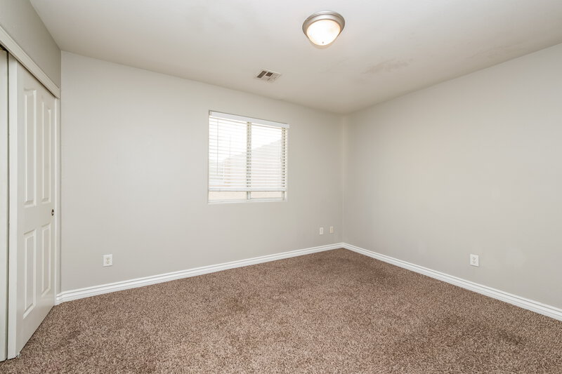 2,030/Mo, 516 Bruny Island Ave North Las Vegas, NV 89081 Bedroom View