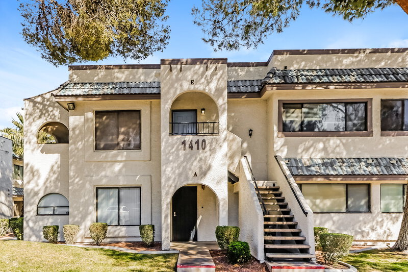 1,475/Mo, 1410 Santa Margarita St Unit E Las Vegas, NV 89146 External View