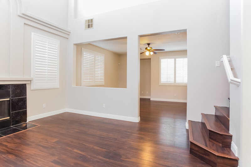 2,285/Mo, 4509 Dagnar Ct North Las Vegas, NV 89031 Living Room View