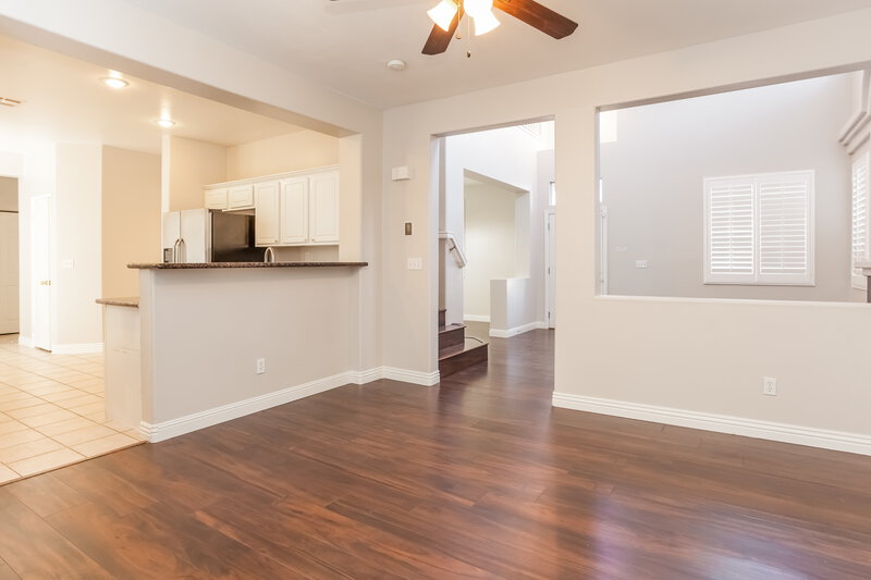 2,285/Mo, 4509 Dagnar Ct North Las Vegas, NV 89031 Dining Room View 2