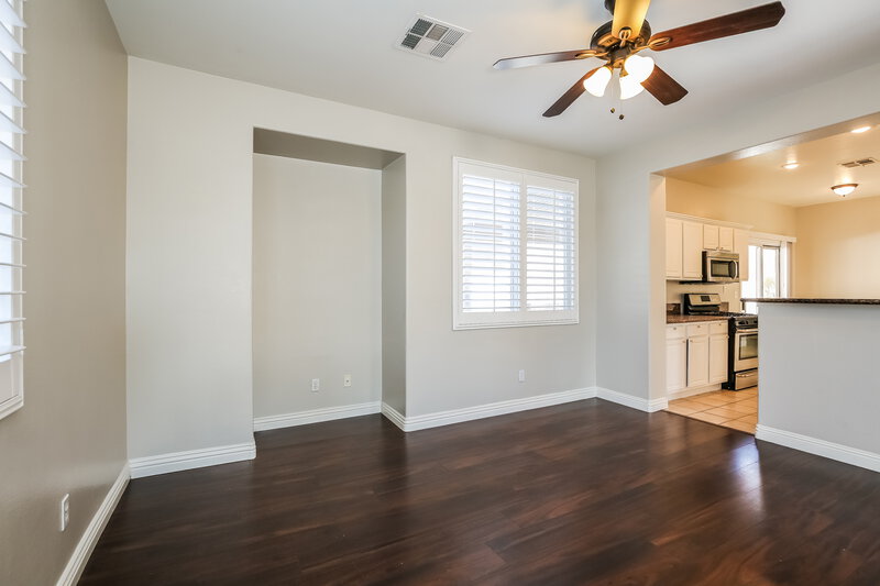 2,230/Mo, 4509 Dagnar Ct North Las Vegas, NV 89031 Dining Room View