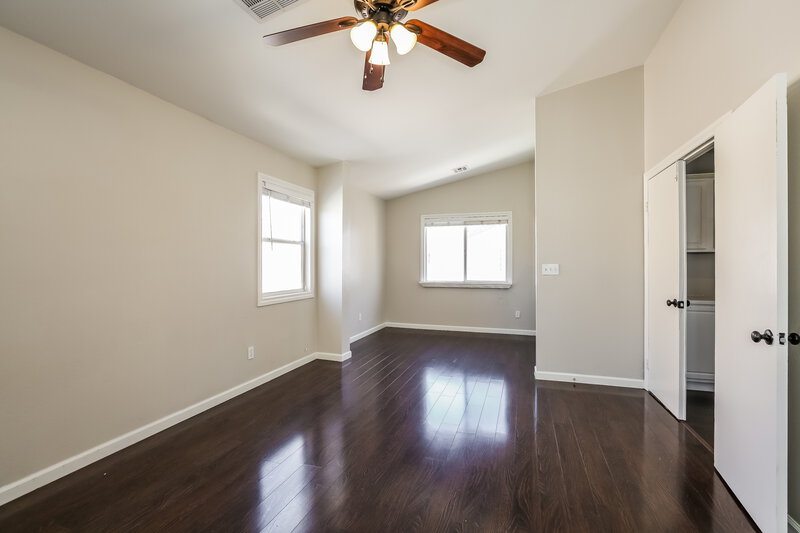 2,230/Mo, 4509 Dagnar Ct North Las Vegas, NV 89031 Main Bedroom View