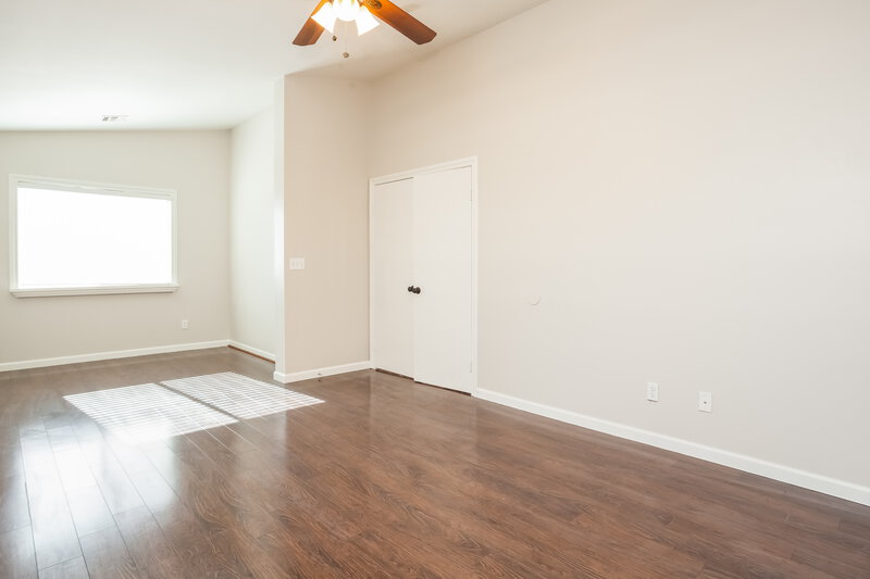 2,285/Mo, 4509 Dagnar Ct North Las Vegas, NV 89031 Master Bedroom View 3