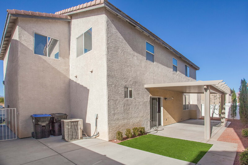 2,285/Mo, 4509 Dagnar Ct North Las Vegas, NV 89031 Rear View