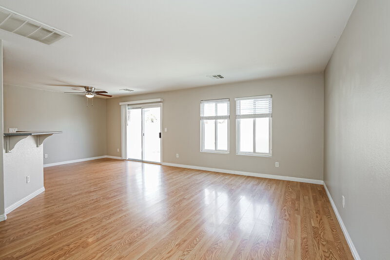 2,070/Mo, 8408 Warthen Meadows St Las Vegas, NV 89131 Living Room View